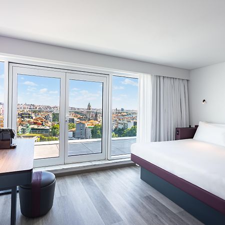 Yotel Porto Bagian luar foto