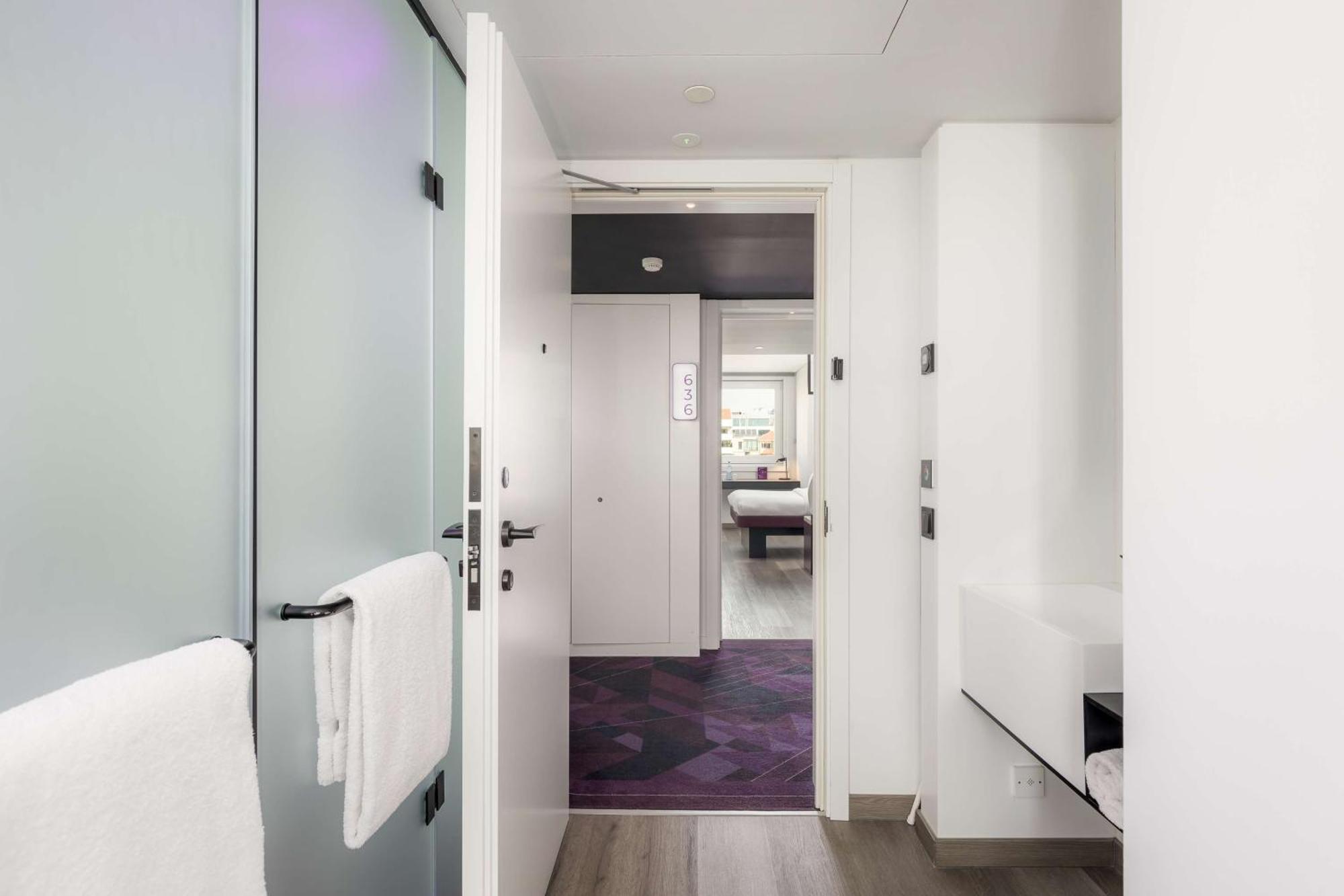 Yotel Porto Bagian luar foto